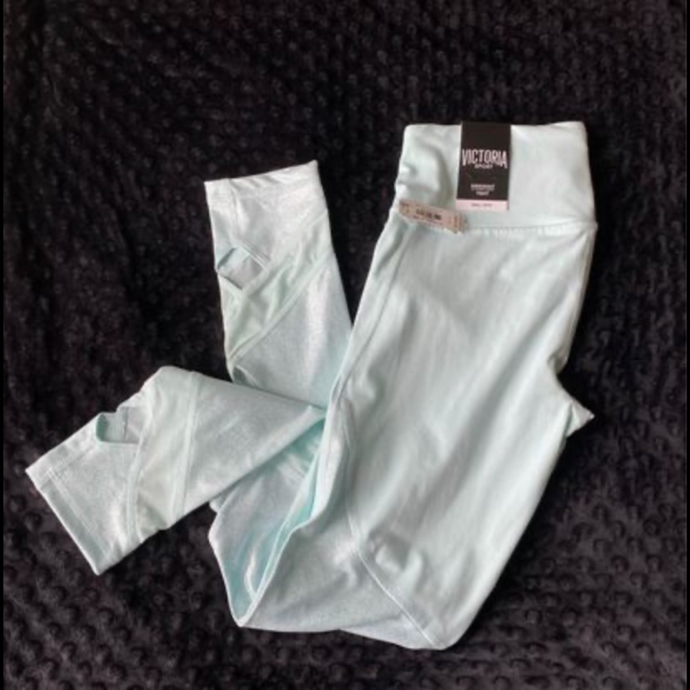 NWT Victoria’s Secret mid rise legging
